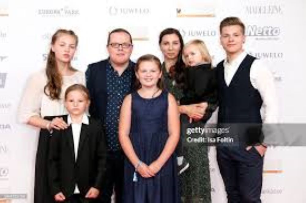 Kira Harms Kelly: Life, Family Connections, and Music Career Kira Harms Kelly