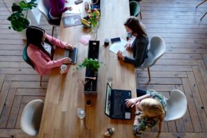 Executive Suites vs. Coworking: Which Workspace Setup Fits Your Business?